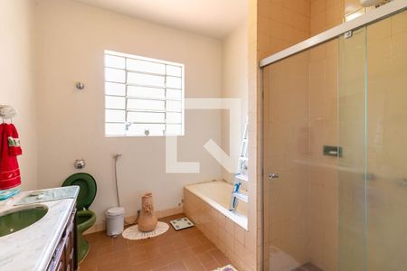 Casa à venda com 300m², 4 quartos e 2 vagasBanheiro Social 2