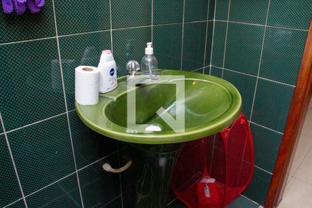 Casa à venda com 240m², 3 quartos e 3 vagasBanheiro 2