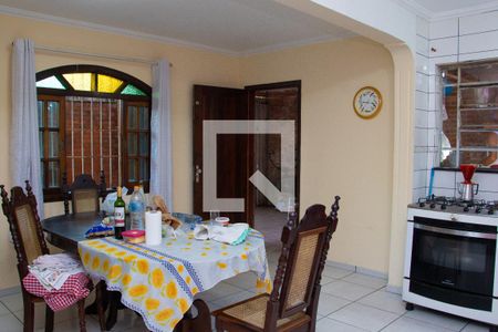 Casa à venda com 240m², 3 quartos e 3 vagasCozinha