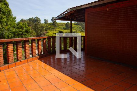 Casa à venda com 240m², 3 quartos e 3 vagasTerraço