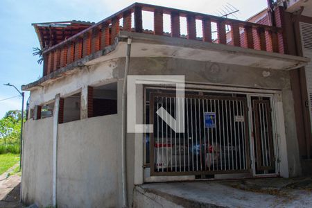 Casa à venda com 240m², 3 quartos e 3 vagasFachada
