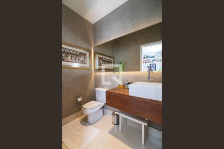 Casa à venda com 250m², 4 quartos e 3 vagasLavabo