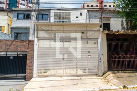 Casa à venda com 250m², 4 quartos e 3 vagasFachada