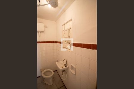Casa para alugar com 58m², 1 quarto e sem vaga Casa para alugar com 58m², 1 quarto e sem vagaBanheiro / Social
