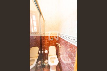 Casa para alugar com 195m², 3 quartos e 4 vagasBanheiro da Suíte 2