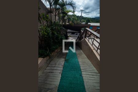 Casa à venda com 450m², 6 quartos e 5 vagas Casa à venda com 450m², 6 quartos e 5 vagasGaragem