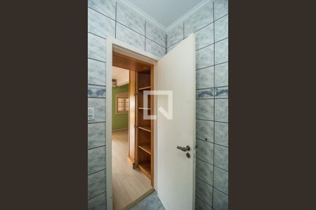 Casa à venda com 450m², 6 quartos e 5 vagas Casa à venda com 450m², 6 quartos e 5 vagasBanheiro da Suite