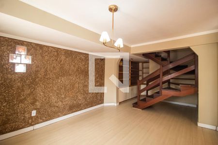 Casa à venda com 450m², 6 quartos e 5 vagas Casa à venda com 450m², 6 quartos e 5 vagasSala