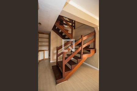 Casa à venda com 450m², 6 quartos e 5 vagas Casa à venda com 450m², 6 quartos e 5 vagasEdícula - Sala