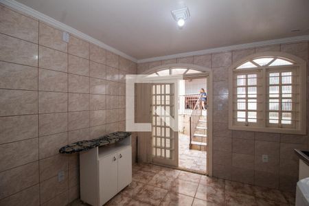 Casa à venda com 450m², 6 quartos e 5 vagas Casa à venda com 450m², 6 quartos e 5 vagasÁrea de Serviço