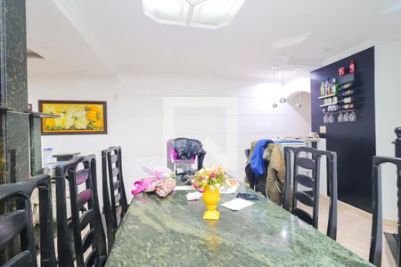 Sala de Jantar de casa à venda com 4 quartos, 250m² em Vila Carmosina, São Paulo