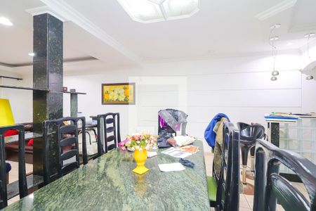 Sala de Jantar de casa à venda com 4 quartos, 250m² em Vila Carmosina, São Paulo