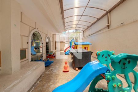 Apartamento à venda com 112m², 3 quartos e 1 vaga Apartamento à venda com 112m², 3 quartos e 1 vagaÁrea comum - Playground