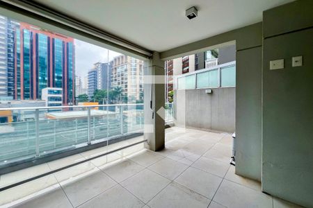 Sala de apartamento para alugar com 1 quarto, 65m² em Indianópolis, São Paulo