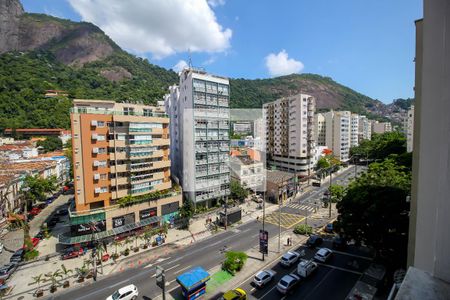 Vista do Quarto 1 de apartamento para alugar com 3 quartos, 90m² em Humaitá, Rio de Janeiro