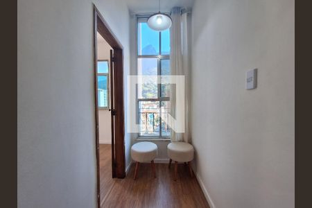 Sala de apartamento à venda com 3 quartos, 90m² em Humaitá, Rio de Janeiro