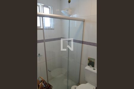 Casa de condomínio para alugar com 600m², 5 quartos e 2 vagasBanheiro da Suíte 4