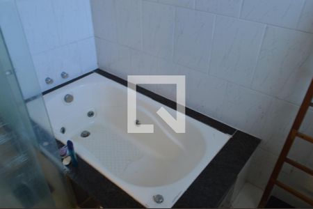 Casa de condomínio para alugar com 600m², 5 quartos e 2 vagasBanheiro da Suíte 2
