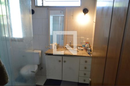 Casa de condomínio para alugar com 600m², 5 quartos e 2 vagasBanheiro da Suíte 2