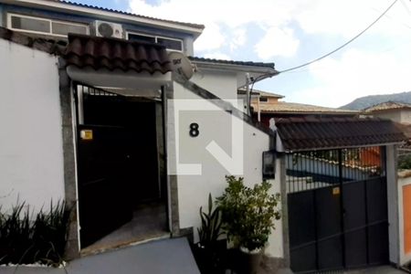 Casa de condomínio para alugar com 600m², 5 quartos e 2 vagasFachada