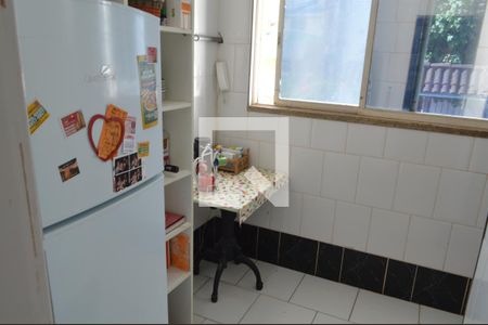 Casa de condomínio para alugar com 600m², 5 quartos e 2 vagasCozinha