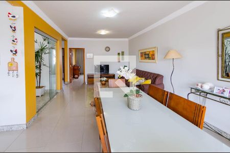 Sala 2 de casa à venda com 6 quartos, 444m² em Padre Eustáquio, Belo Horizonte