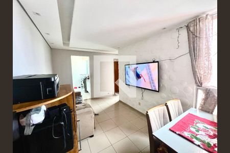 Sala de apartamento à venda com 2 quartos, 44m² em Chácaras Reunidas Santa Terezinha, Contagem