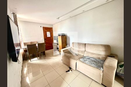 Sala de apartamento à venda com 2 quartos, 44m² em Chácaras Reunidas Santa Terezinha, Contagem