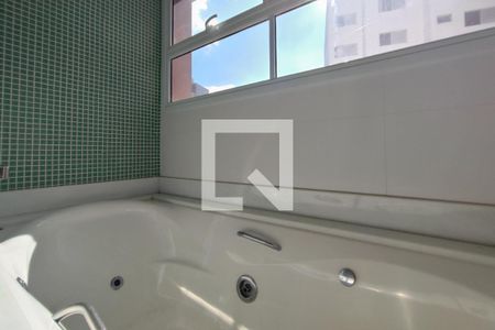 Apartamento à venda com 151m², 2 quartos e 3 vagasBanheiro Suíte 2