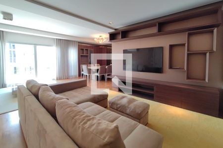 Sala de TV de apartamento à venda com 2 quartos, 151m² em Cambuí, Campinas