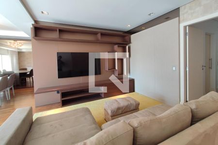Sala de TV de apartamento à venda com 2 quartos, 151m² em Cambuí, Campinas