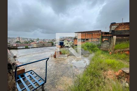 Casa à venda com 83m², 2 quartos e 1 vaga Casa à venda com 83m², 2 quartos e 1 vagaÁrea externa superior ao imovel