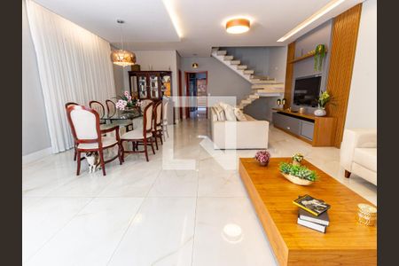 Sala de casa à venda com 3 quartos, 330m² em Alto da Mooca, São Paulo