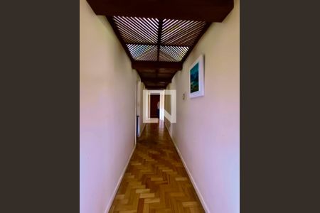 Apartamento à venda com 239m², 4 quartos e 1 vagaCorredor 