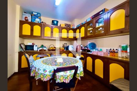 Apartamento à venda com 239m², 4 quartos e 1 vagaCopa / Cozinha 