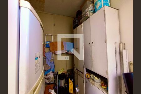 Apartamento à venda com 239m², 4 quartos e 1 vagaQuarto serviço 1