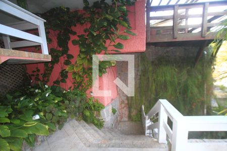 Casa de condomínio à venda com 250m², 3 quartos e 4 vagasÁrea externa