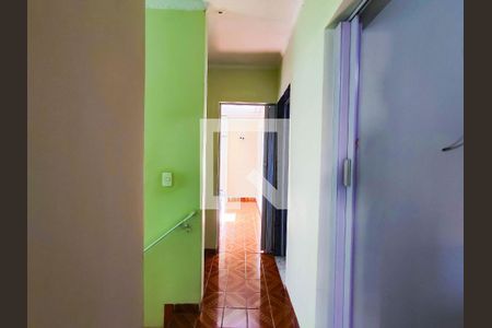 Corredor de casa para alugar com 4 quartos, 190m² em Parque Oratório, Santo André