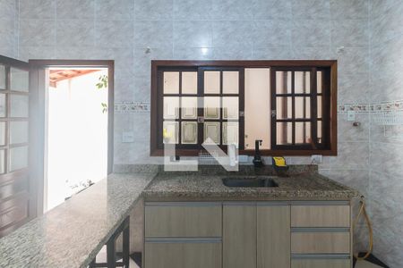 Casa para alugar com 250m², 3 quartos e 4 vagas Casa para alugar com 250m², 3 quartos e 4 vagasCozinha
