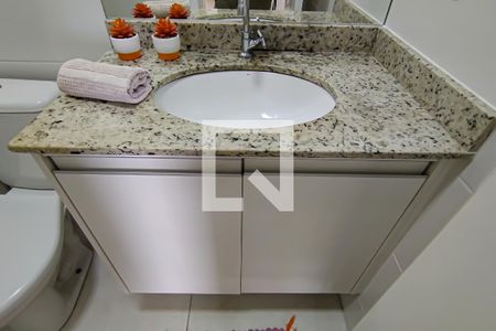 banheiro social de apartamento para alugar com 2 quartos, 56m² em Pechincha, Rio de Janeiro