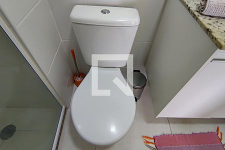 banheiro social de apartamento para alugar com 2 quartos, 56m² em Pechincha, Rio de Janeiro
