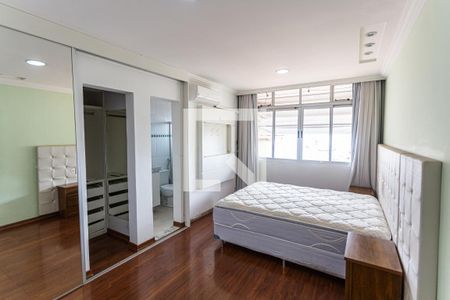 Suíte da Casa A de casa à venda com 8 quartos, 320m² em União, Belo Horizonte