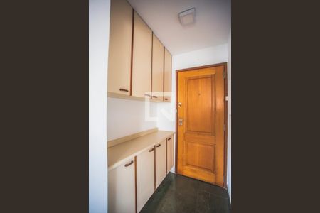 Apartamento à venda com 38m², 1 quarto e 1 vagaEntrada - Armários