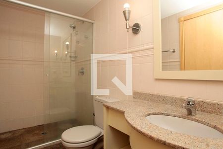 Banheiro de apartamento para alugar com 1 quarto, 44m² em Rio Branco, Porto Alegre