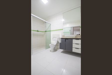 Banheiro da Suíte de casa à venda com 3 quartos, 177m² em Metalúrgicos, Osasco