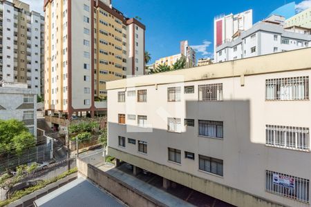 Sala 1 de apartamento à venda com 3 quartos, 110m² em Alto Barroca, Belo Horizonte