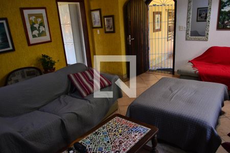 Sala de casa para alugar com 3 quartos, 178m² em Guilhermina, Praia Grande