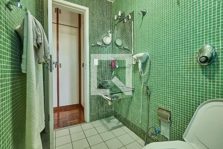 Apartamento à venda com 130m², 3 quartos e 2 vagasBanheiro Suite