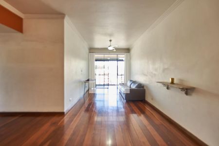 Apartamento à venda com 130m², 3 quartos e 2 vagasSala