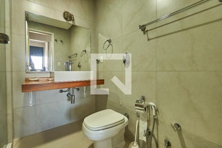 Apartamento à venda com 130m², 3 quartos e 2 vagasBanheiro Social